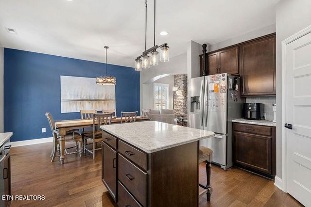 212 Aspen Drive, Lenoir City, TN 37771