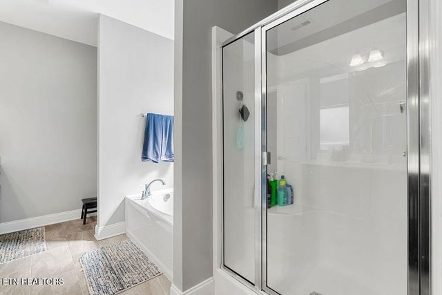 212 Aspen Drive, Lenoir City, TN 37771