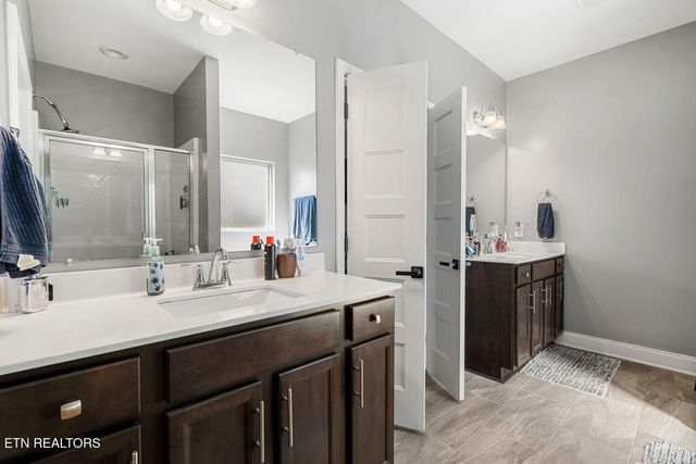 212 Aspen Drive, Lenoir City, TN 37771