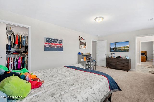 212 Aspen Drive, Lenoir City, TN 37771