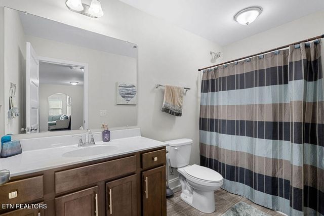 212 Aspen Drive, Lenoir City, TN 37771