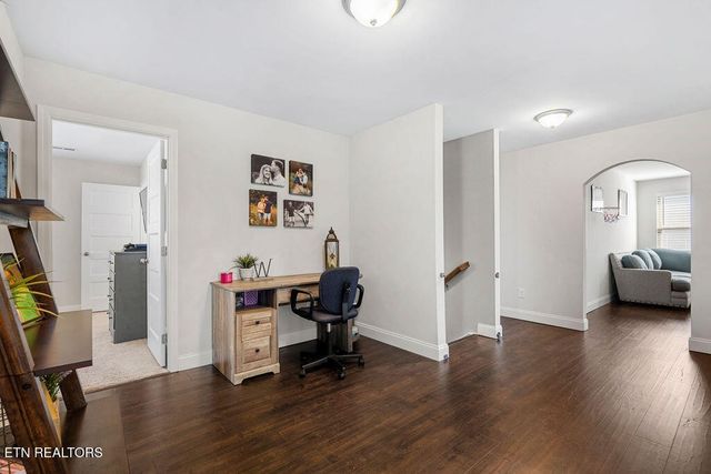 212 Aspen Drive, Lenoir City, TN 37771