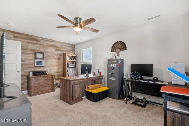 212 Aspen Drive, Lenoir City, TN 37771