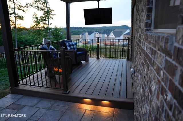 212 Aspen Drive, Lenoir City, TN 37771