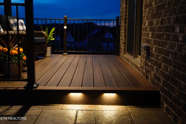 212 Aspen Drive, Lenoir City, TN 37771