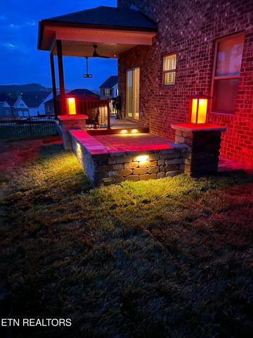 212 Aspen Drive, Lenoir City, TN 37771