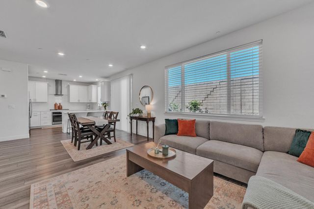 3269 Sherman Way, Folsom, CA 95630