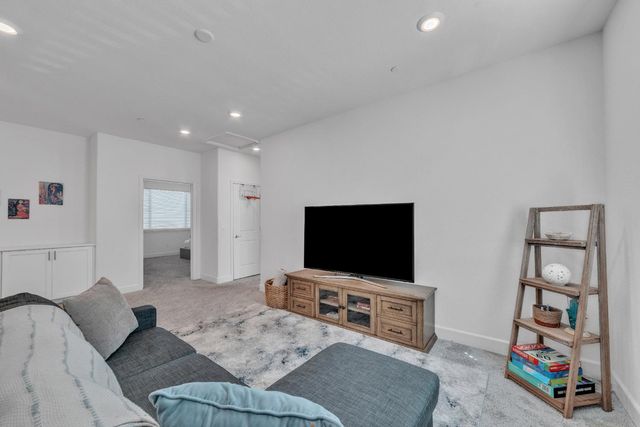 3269 Sherman Way, Folsom, CA 95630