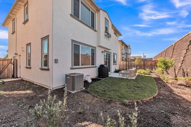 3269 Sherman Way, Folsom, CA 95630