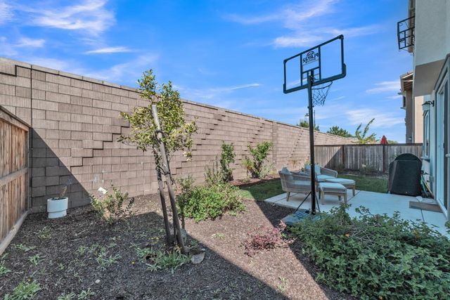 3269 Sherman Way, Folsom, CA 95630