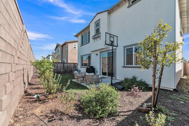 3269 Sherman Way, Folsom, CA 95630