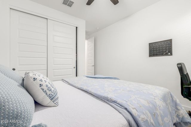 2539 E PELICAN Drive, Gilbert, AZ 85297