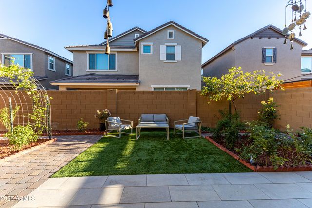 2539 E PELICAN Drive, Gilbert, AZ 85297