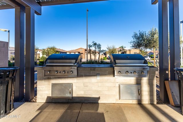 2539 E PELICAN Drive, Gilbert, AZ 85297