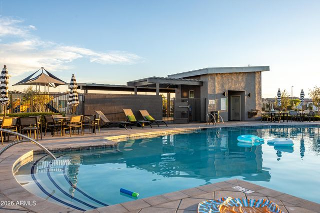 2539 E PELICAN Drive, Gilbert, AZ 85297