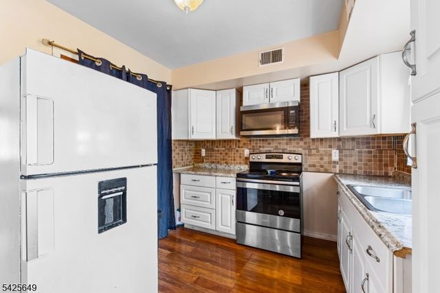 311 Cheyenne Rd, Andover Twp., NJ 07848