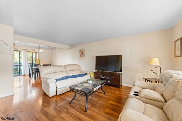 311 Cheyenne Rd, Andover Twp., NJ 07848