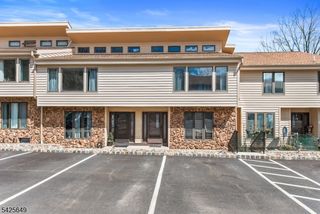 311 Cheyenne Rd, Andover Twp., NJ 07848