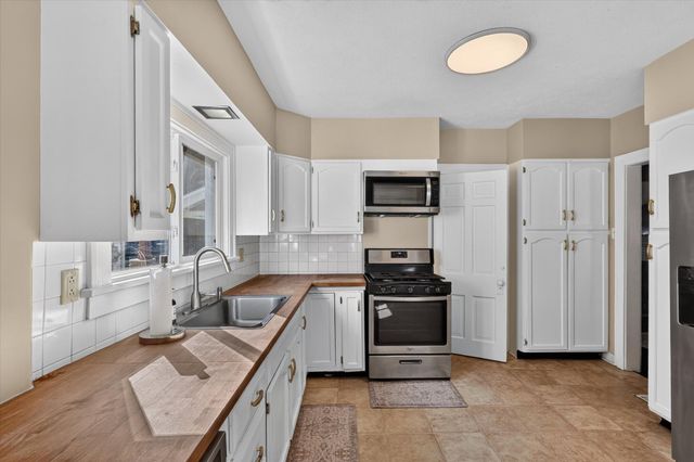 328 Glenhaven Avenue Nw, City Of Grand Rapids, MI 49504