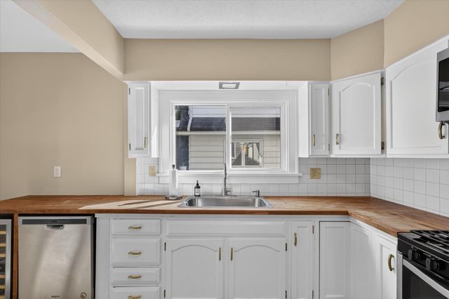328 Glenhaven Avenue Nw, City Of Grand Rapids, MI 49504
