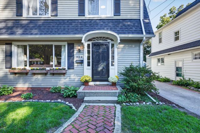 328 Glenhaven Avenue Nw, City Of Grand Rapids, MI 49504