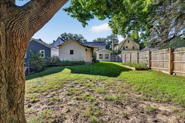 328 Glenhaven Avenue Nw, City Of Grand Rapids, MI 49504