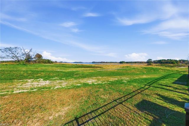 181 Peck LN, Suffolk, VA 23434