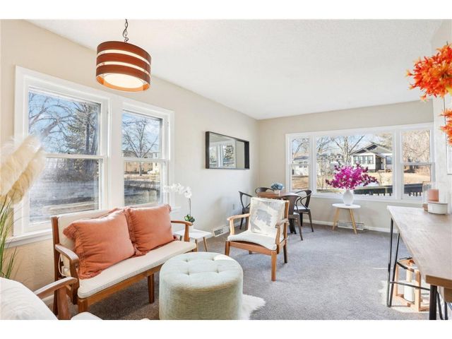 1824 & 1822 Stillwater Avenue E, Saint Paul, MN 55119