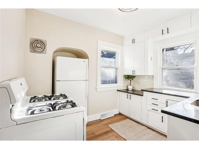 1824 & 1822 Stillwater Avenue E, Saint Paul, MN 55119