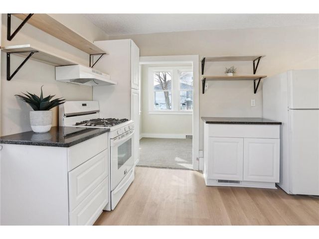 1824 & 1822 Stillwater Avenue E, Saint Paul, MN 55119