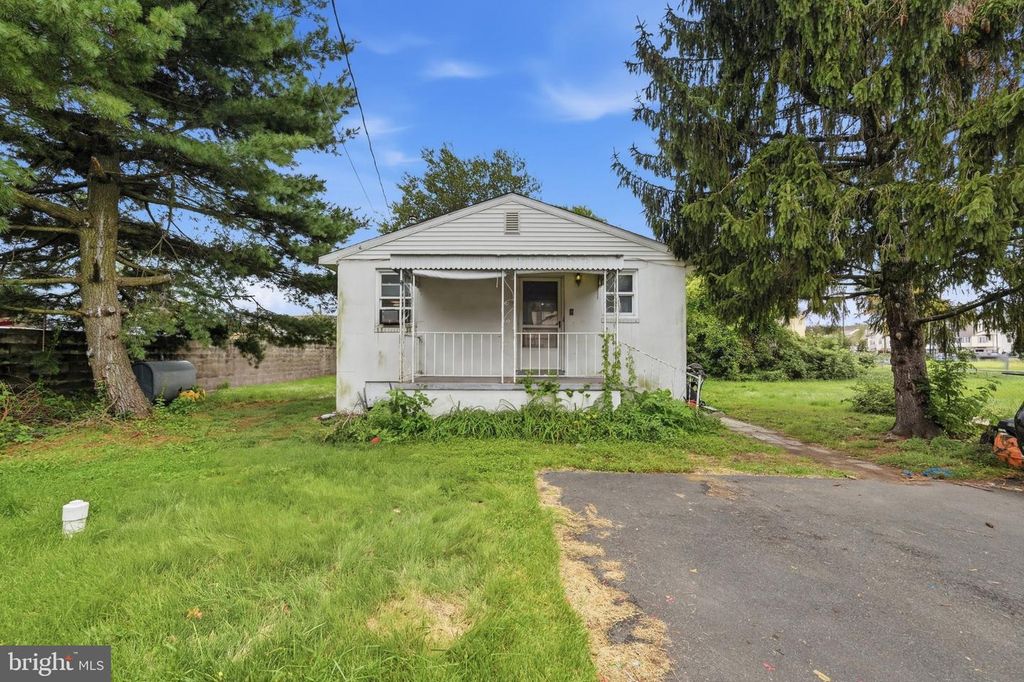 942 ROSA AVE, Croydon, PA 19021 — exterior