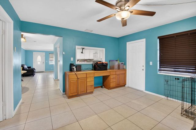220 SW 10th Avenue, Boynton Beach, FL 33435