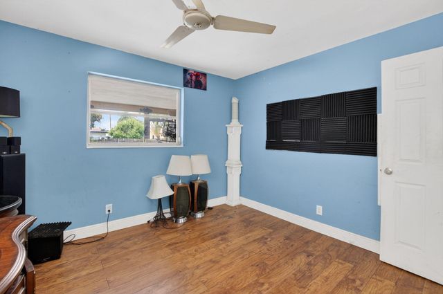 220 SW 10th Avenue, Boynton Beach, FL 33435