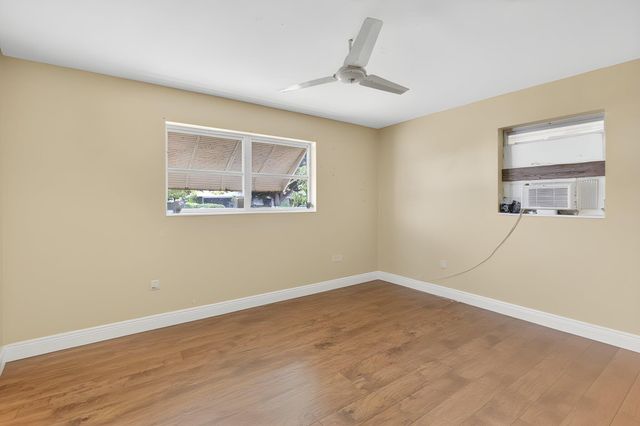 220 SW 10th Avenue, Boynton Beach, FL 33435