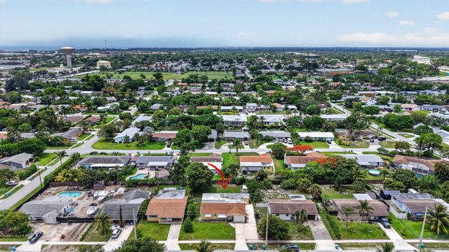 220 SW 10th Avenue, Boynton Beach, FL 33435