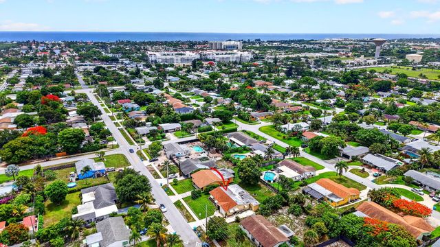 220 SW 10th Avenue, Boynton Beach, FL 33435