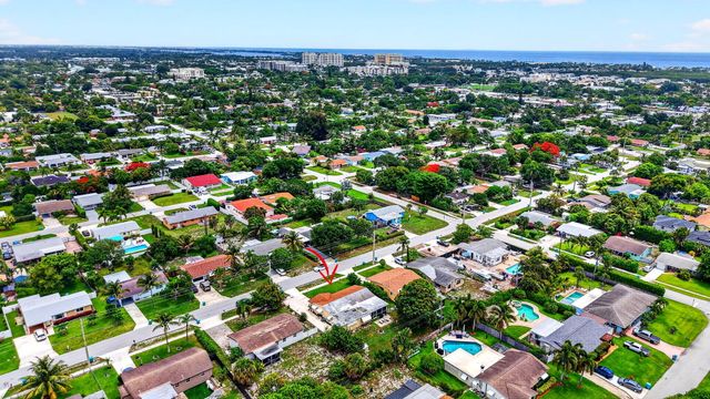 220 SW 10th Avenue, Boynton Beach, FL 33435