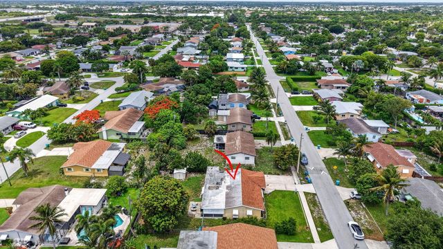 220 SW 10th Avenue, Boynton Beach, FL 33435
