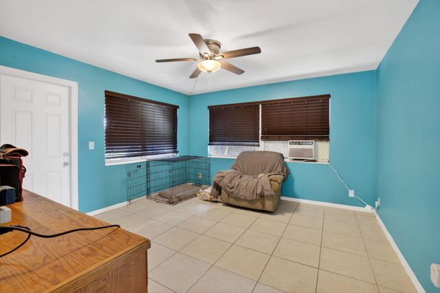 220 SW 10th Avenue, Boynton Beach, FL 33435