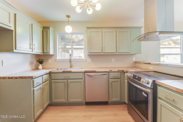 13395 Libby Lane, Gulfport, MS 39503