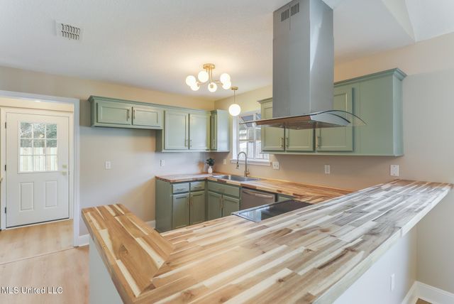 13395 Libby Lane, Gulfport, MS 39503