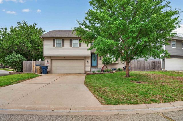 265 W Village Lake Dr, Derby, KS 67037