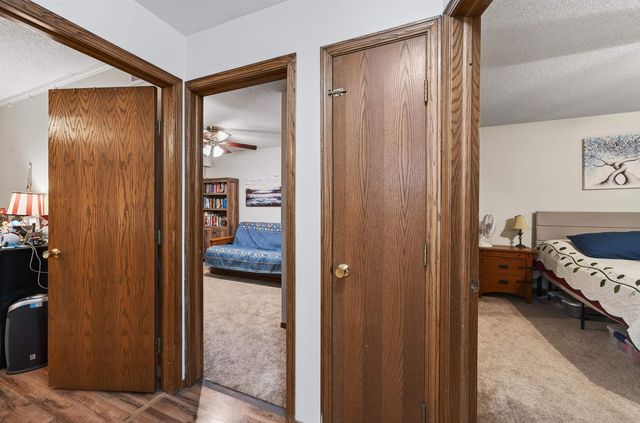 265 W Village Lake Dr, Derby, KS 67037