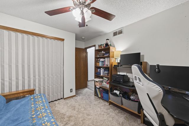 265 W Village Lake Dr, Derby, KS 67037
