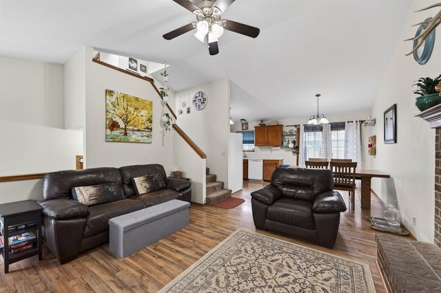 265 W Village Lake Dr, Derby, KS 67037