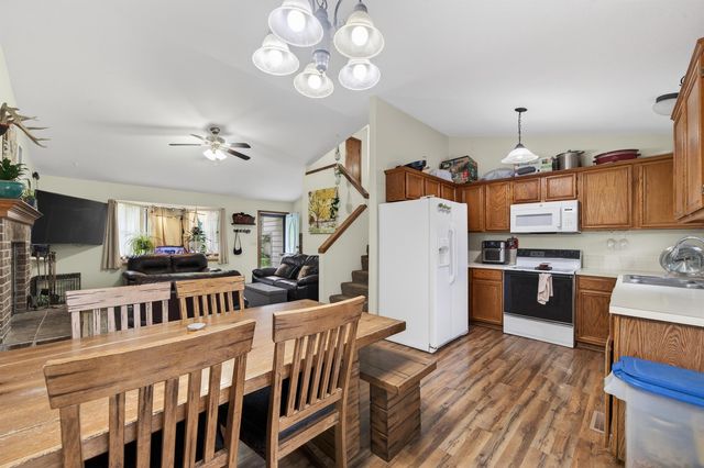 265 W Village Lake Dr, Derby, KS 67037
