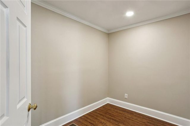 22 Peachtree Hills NE Avenue, Atlanta, GA 30305