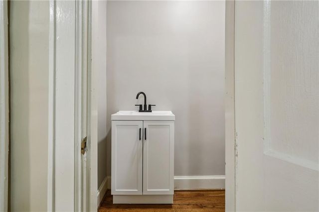 22 Peachtree Hills NE Avenue, Atlanta, GA 30305