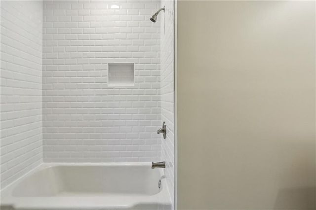 22 Peachtree Hills NE Avenue, Atlanta, GA 30305