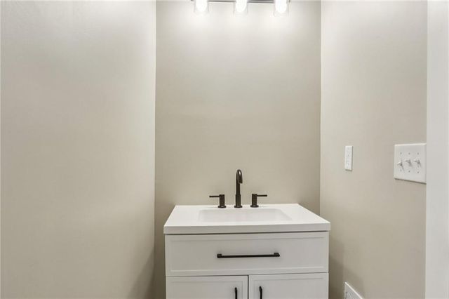 22 Peachtree Hills NE Avenue, Atlanta, GA 30305